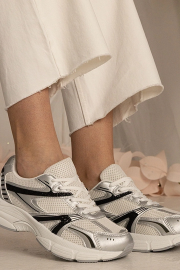 Srebrne sneakersy damskie sportowe z brokatem Bakari 2