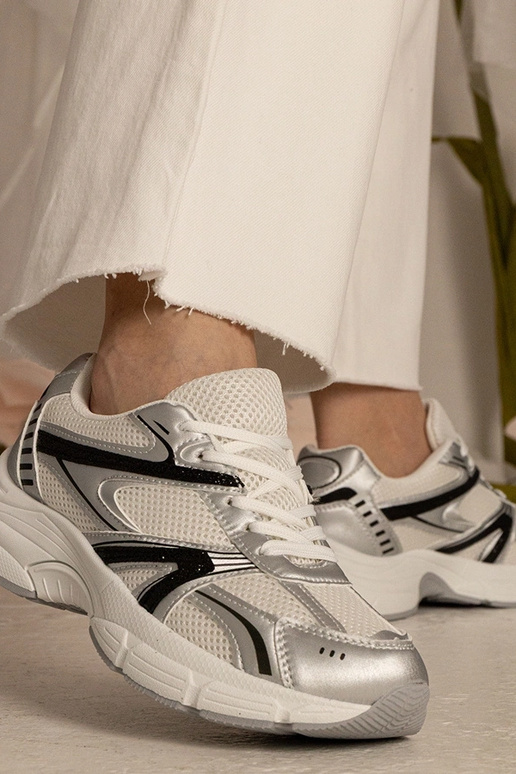 Srebrne sneakersy damskie sportowe z... Srebrne sneakersy damskie sportowe z...