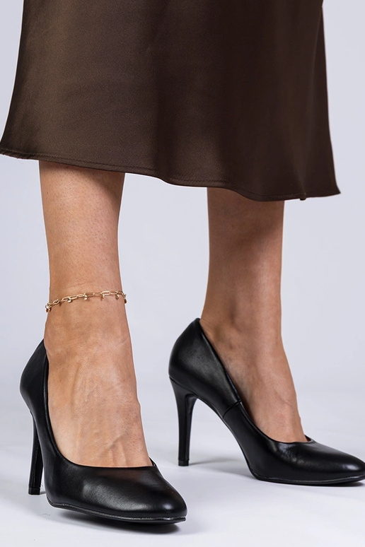 Czarne czółenka klasyczne na szpilce... Czarne czółenka klasyczne na szpilce...