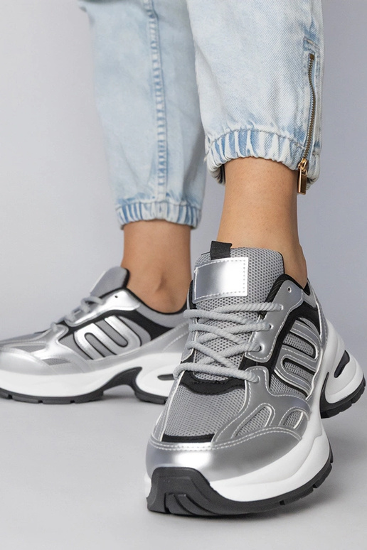 Srebrne sneakersy sportowe na...