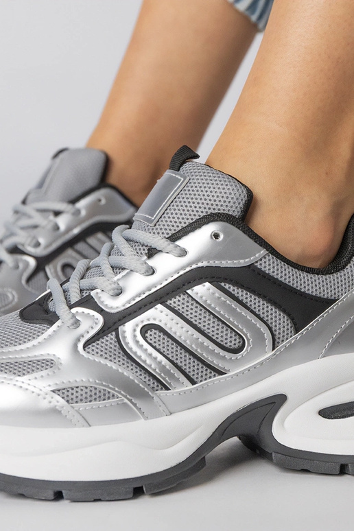 Srebrne sneakersy sportowe na...
