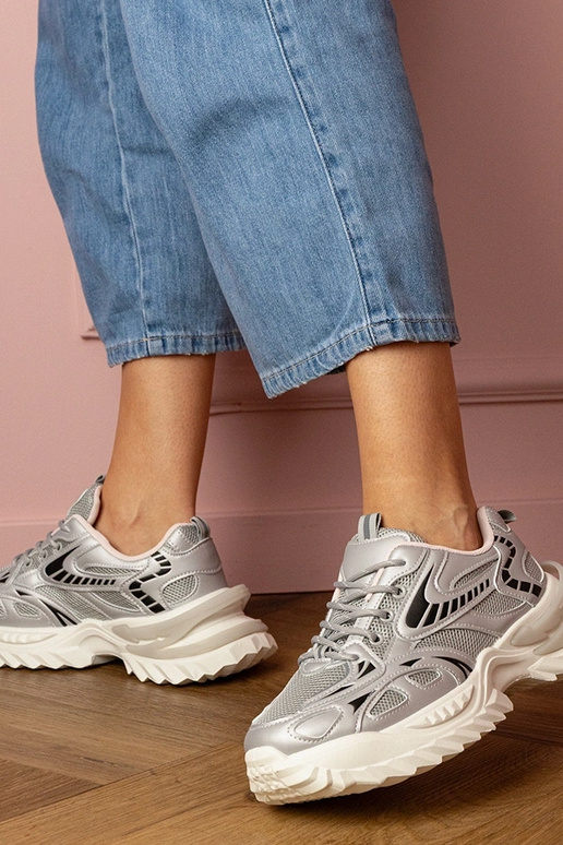 Srebrne sneakersy sportowe na... Srebrne sneakersy sportowe na...