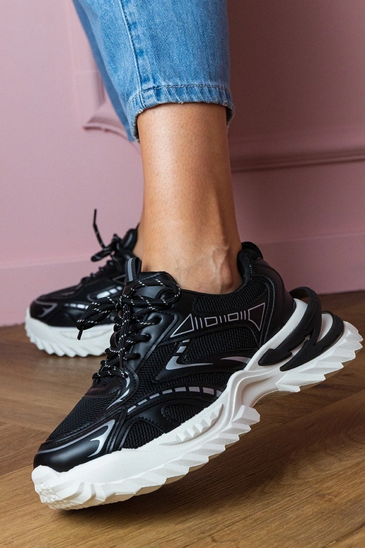 Czarne sneakersy sportowe na grubej... Czarne sneakersy sportowe na grubej...