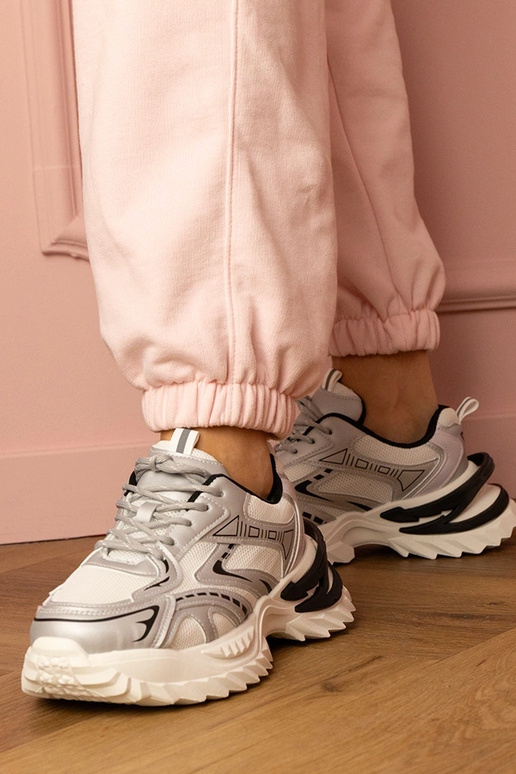 Srebrne sneakersy sportowe na grubej...