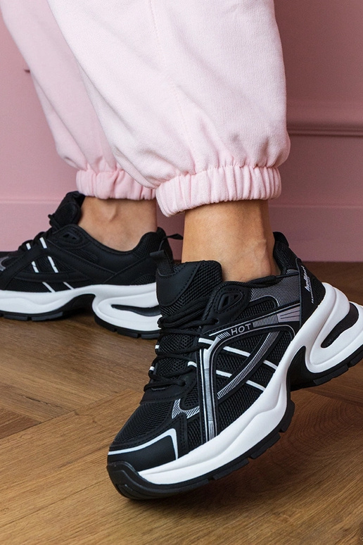 Czarne sneakersy sportowe na masywnej...