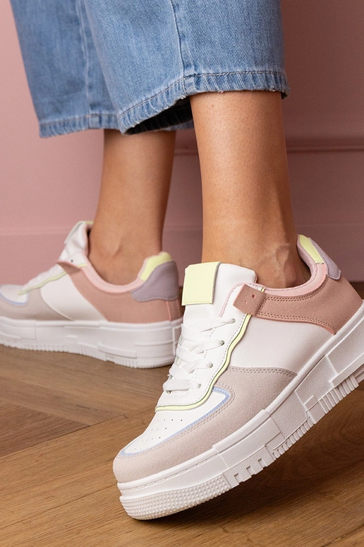 Biało-szare sneakersy sportowe na... Biało-szare sneakersy sportowe na...