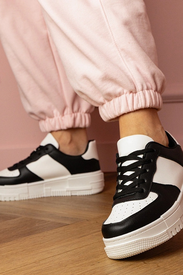 Czarne sneakersy sportowe na platfotmie Luneta
