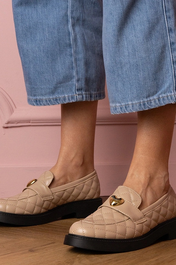 Beżowe mokasyny pikowane... 2