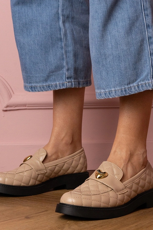 Beżowe mokasyny pikowane zdobione... Beżowe mokasyny pikowane zdobione...