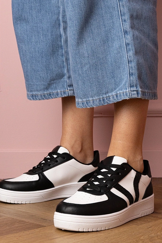 Czarne sneakersy trampki zdobione... Czarne sneakersy trampki zdobione...