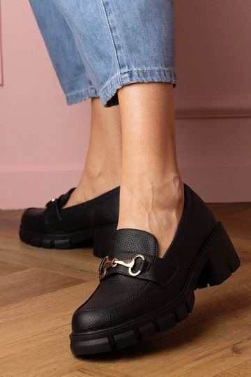 Czarne półbuty na niskim... 2