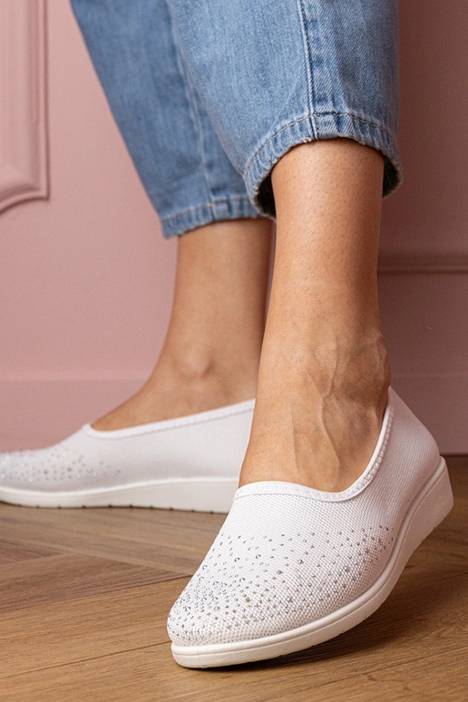 Białe damskie tenisówki z cyrkoniami... Białe damskie tenisówki z cyrkoniami...