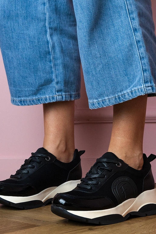 Czarne sportowe sneakersy damskie Wener Czarne sportowe sneakersy damskie Wener