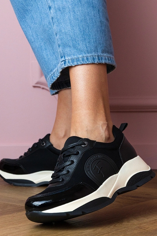 Czarne sportowe sneakersy damskie Wener Czarne sportowe sneakersy damskie Wener