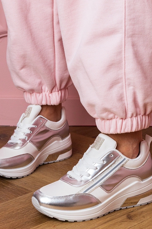 Białe sneakersy z cyrkoniami i... Białe sneakersy z cyrkoniami i...