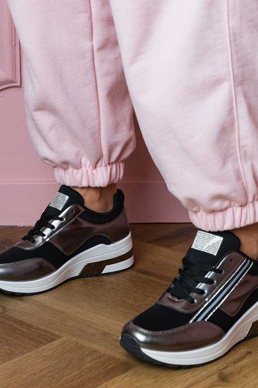 Czarne sneakersy z cyrkoniami i... Czarne sneakersy z cyrkoniami i...