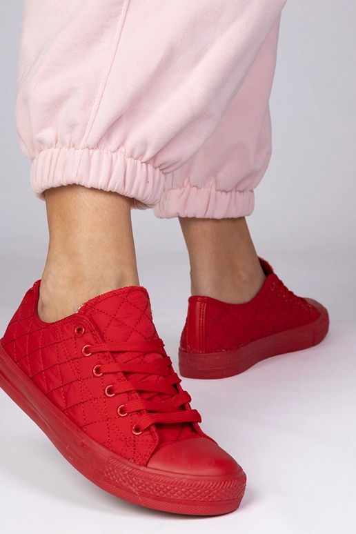 Czerwone klasyczne trampki pikowane...