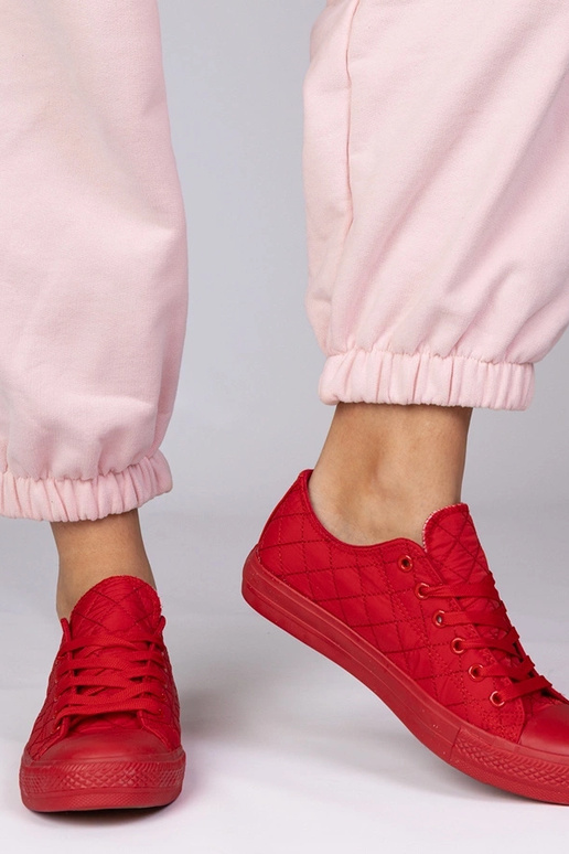 Czerwone klasyczne trampki pikowane...