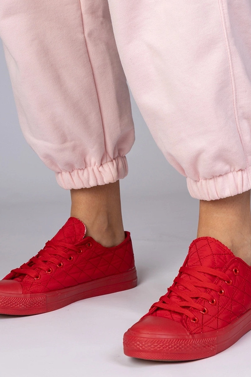 Czerwone klasyczne trampki pikowane...