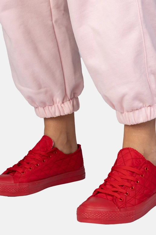 Czerwone klasyczne trampki pikowane...