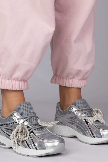 Srebrne sneakersy z odpinanymi ozdobami Lekrus