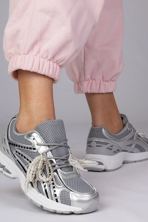 Srebrne sneakersy z odpinanymi...