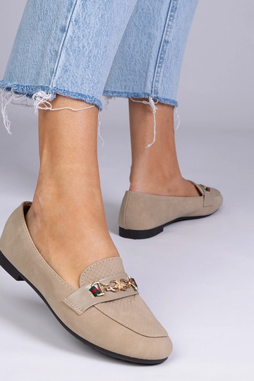 Brązowe mokasyny o matowym... 2