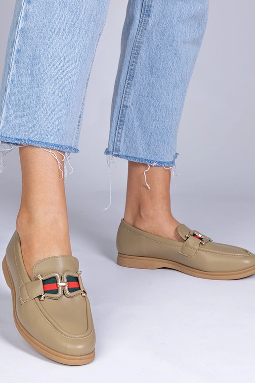 Zielone mokasyny z ekoskóry z ozdobą...