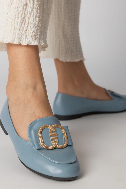 Niebieskie mokasyny damskie ze złotą...