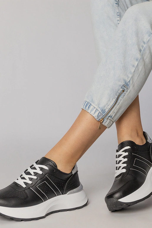 Czarne sneakersy sportowe ze srebrną...