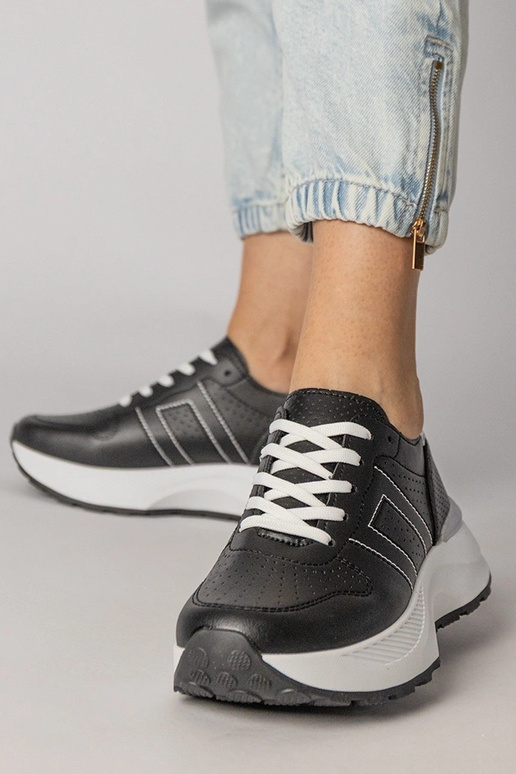 Czarne sneakersy sportowe ze srebrną...