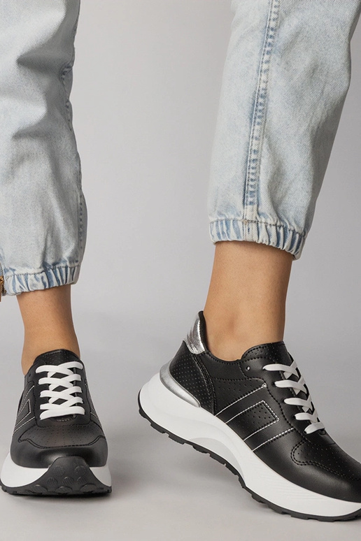 Czarne sneakersy sportowe ze srebrną...