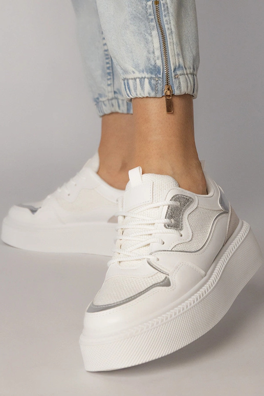 Białe sneakersy z materialową wstawką...
