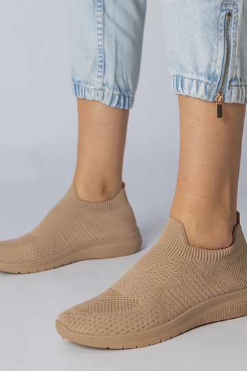 Beżowe sneakersy sportowe ze skarpetkową cholewką Kreta