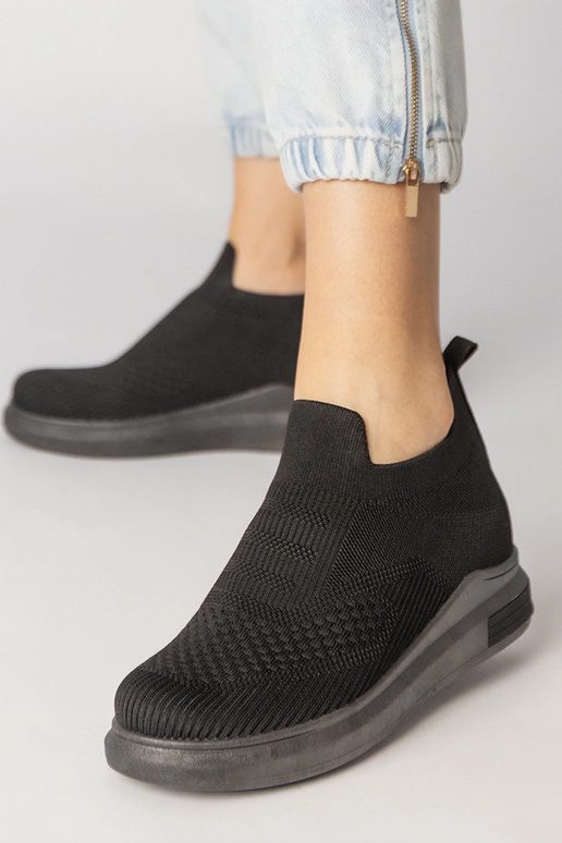 Czarne sneakersy skarpetkowe wsuwane...