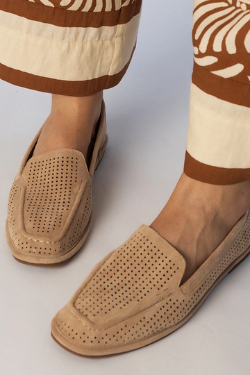 Brązowe mokasyny ażurowe z... 2