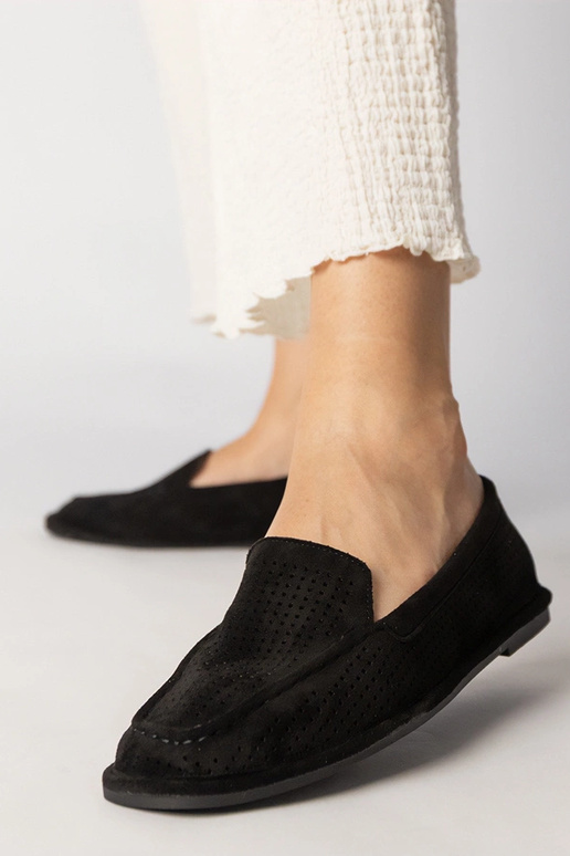 Czarne mokasyny ażurowe z ekozamszu...