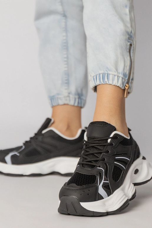 Czarne sneakersy sportowe na masywnej...