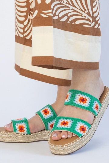 Zielone klapki espadryle haftowane Lelis