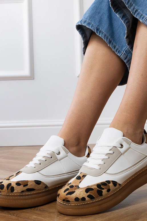 Białe sneakersy z panterkowym...
