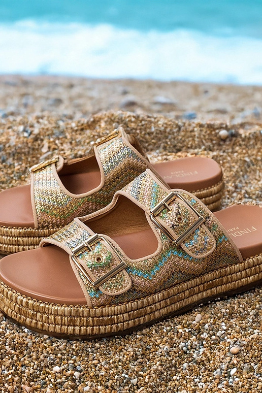 Złote klapki z klamrami na paskach Rider