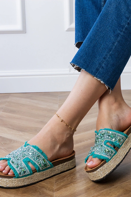 Zielone klapki espadryle z cyrkoniami... Zielone klapki espadryle z cyrkoniami...
