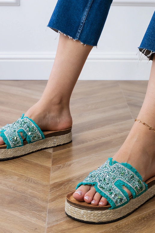 Zielone klapki espadryle z cyrkoniami... Zielone klapki espadryle z cyrkoniami...