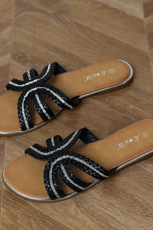 Czarne klapki płaskie z plecionką na... Czarne klapki płaskie z plecionką na...