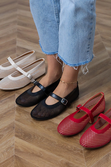 Czerwone balerinki...