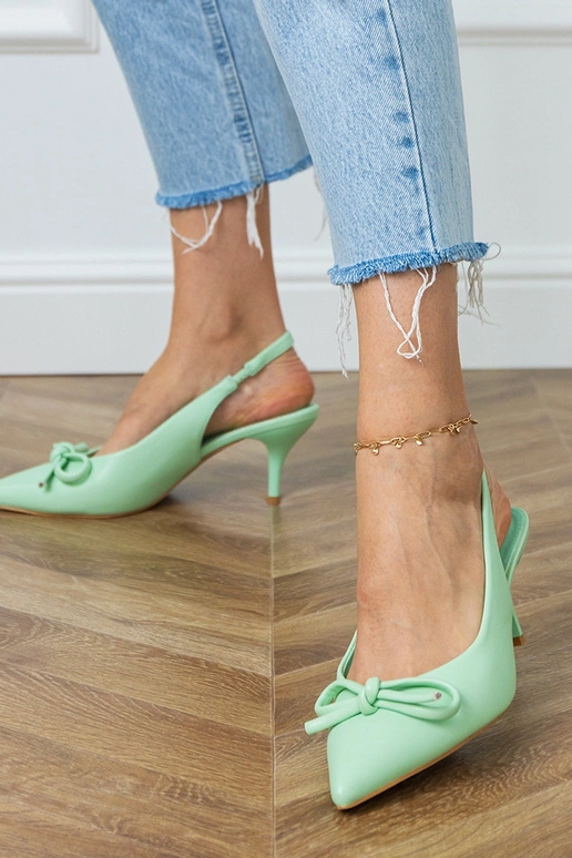 Zielone czółenka na niskim obcasie z...