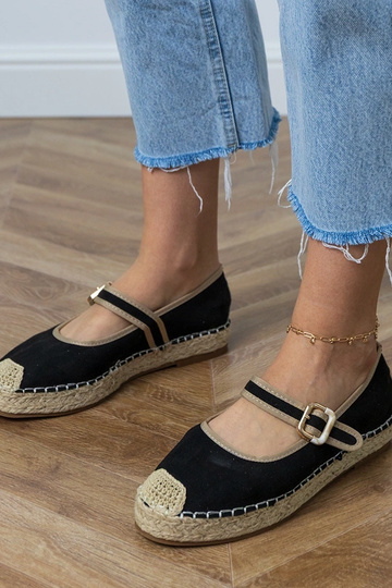 Czarne espadryle z ozdobna sprzączką Pilata