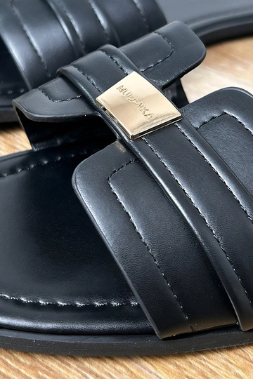 Czarne klapki damskie z...