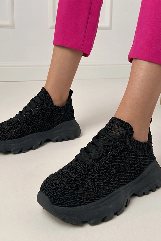 Czarne sneakersy ażurowe na...