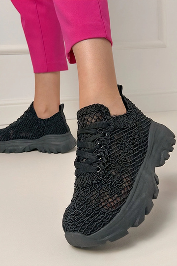 Czarne sneakersy ażurowe na... 2